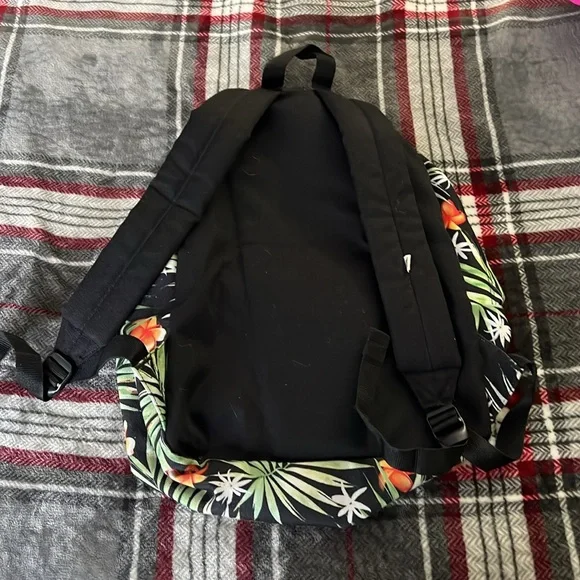 backpack - Picture 2 of 2